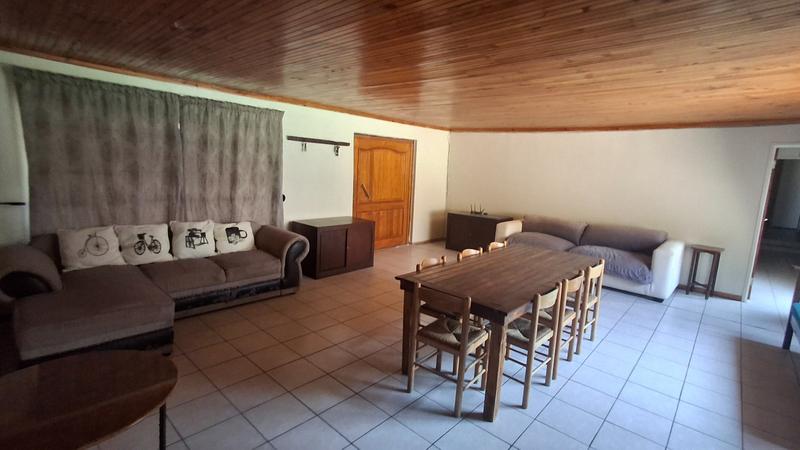To Let 7 Bedroom Property for Rent in Humansdorp Eastern Cape